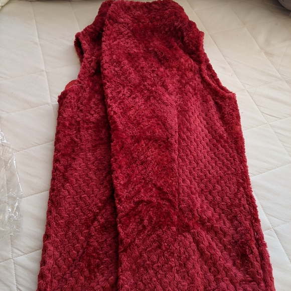 Fleece Boutique Vest - Picture 3 of 10